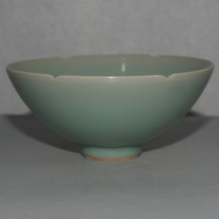 Chinese Old Longquan Kiln Celadon Glaze Porcelain Bowl