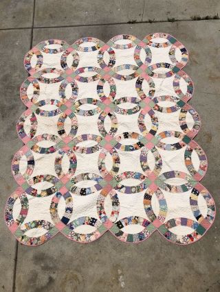 Vtg 1930s Hand Stitched Double Wedding Ring Quilt 68” X 85”