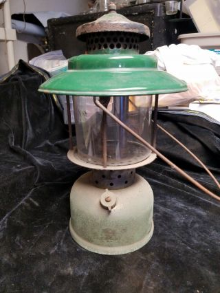 Vintage Coleman Quick - Lite Camping Lantern 8 4 W/ Pyrex Glass