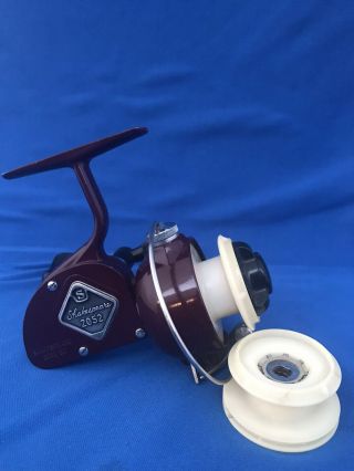 Vintage Shakespeare 2052 Ultra Lite Spinning Reel Model Ec W/extra Spool
