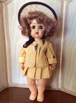 Vintage 1950’s Tiny Terrie Lee Walker 10” Doll Tagged Undies Cute Yellow Outfit