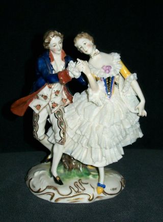 ANTIQUE GERMAN DRESDEN LACE COURTING COUPLE IN LOVE DANCERS PORCELAIN FIGURINE 2