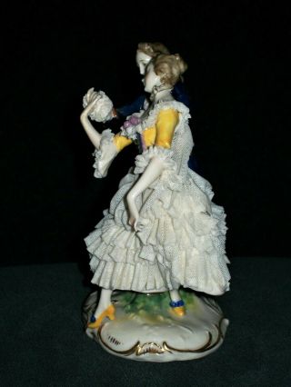 ANTIQUE GERMAN DRESDEN LACE COURTING COUPLE IN LOVE DANCERS PORCELAIN FIGURINE 3