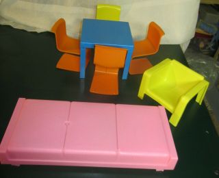 Vintage Barbie Townhouse Mod Furniture Table / Chairs / Bed
