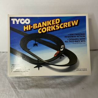 1988 Tyco Slot Car Hi Banked Corkscrew Curves 6738 Open Box
