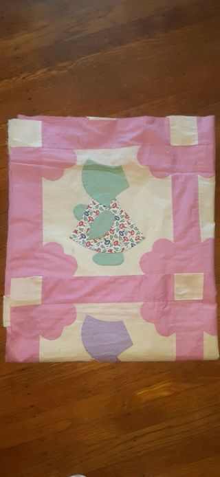 Vintage Quilt Top Applique Hand Pieced Feedsack Sunbonnet Sue Dark Pink 1950s