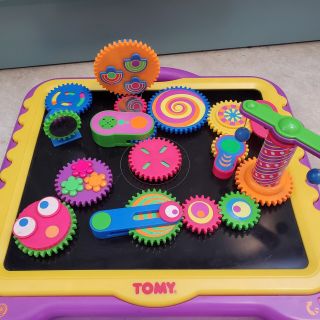 Gearation Mechanical Magnetic Gear Board 1997 TOMY With 21 Gears - Great 2