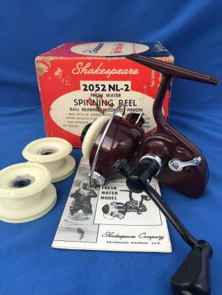 Vintage Shakespeare 2052 Ultra Lite Spinning Reel Model Ee,  W/box,  Spools,  Plus