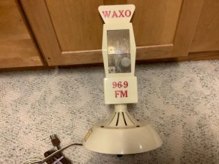 vintage Mike Radio WAXO 96.  9 FM single station promotional tube type radio 2