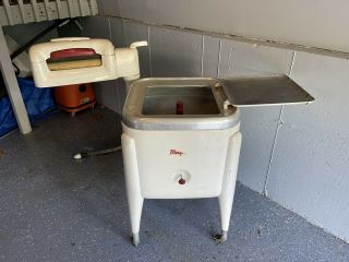 Antique Maytag Wringer Washer E2l Washing Machine Vintage 1950s And
