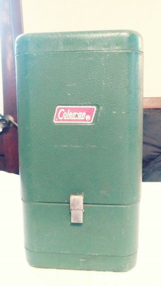 Vintage Coleman Green 220 Series Lantern Metal Hard Storage Flip Carrying Case
