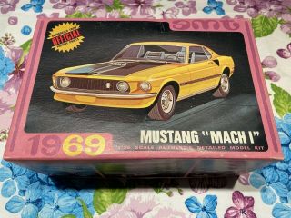 Vintage Amt - Y905 - 1969 Mustang " Mach 1 " 1/25 Scale Unbuilt Kit - Looks Complete