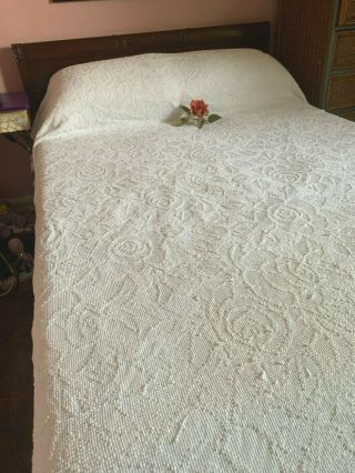 Vintage White Chenille Bedspread Queen/king Size 109” X 90” W/fringe