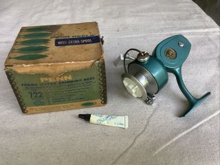 Vintage Penn 722 Spinning Reel With Box.  - Made In Usa