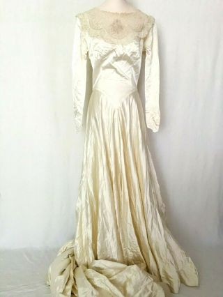 Vintage 1940s Wedding Dress Ivory Satin Uber Long Train Shape - Pretty
