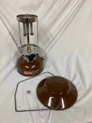Vintage Coleman Brown Lantern Model 275 7/76 As - Is But Broken Top Screw