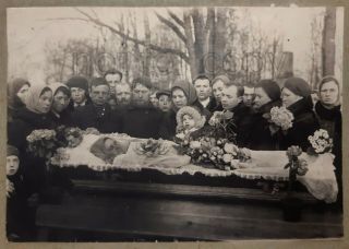 30s Post mortem Funeral of young woman Girls Kid crying Death USSR antique photo 2