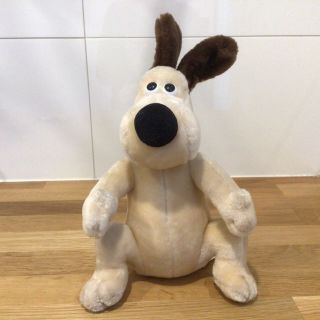 Vintage 1989.  Born To Play.  Gromit Plush Toy From Wallace & Gromit.  U.  K.  413