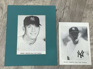 2 Vintage Mickey Mantle York Yankees Team Photo Pack Photographs 50s/60s