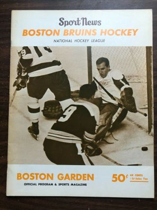 Boston Bruins Vs Toronto Maple Leafs 11/19/67 Program With Loose Page