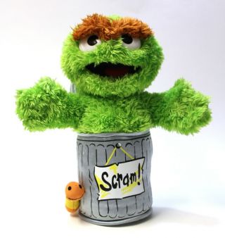 Sesame Street Muppets Talking Oscar The Grouch Celebrating 40 Years 10 " Plush