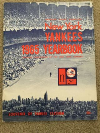 1965 York Yankees Official Yearbook Mickey Mantle Maris Ford