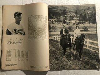 1965 LOS ANGELES DODGERS Yearbook SANDY KOUFAX Don DRYSDALE Walter ALSTON Wills 3