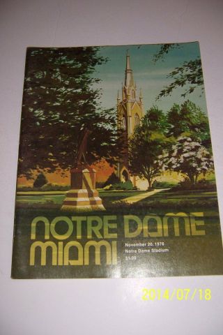 1976 Miami Hurracanes Vs Notre Dame Fighting Irish Football Program 11/20/76