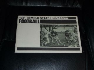 1981 Bemidji State College Football Media Guide Ex - 29