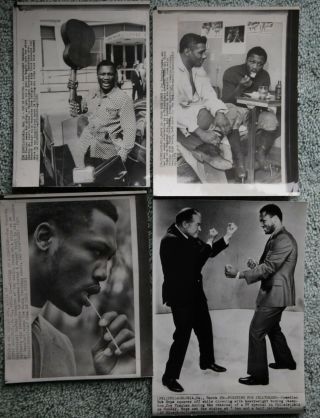 4 Different Vintage Boxing Photos: Joe Frazier 1971