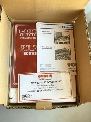 SPECIAL NEVER UNBOXED Code 3 Diamond Plate FDNY Squad 61 No.  12988 1:32 scale 2