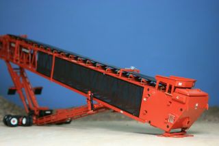 TWH Collectibles Superior TS150 Telestacker Conveyor diecast model1:50 scale 2