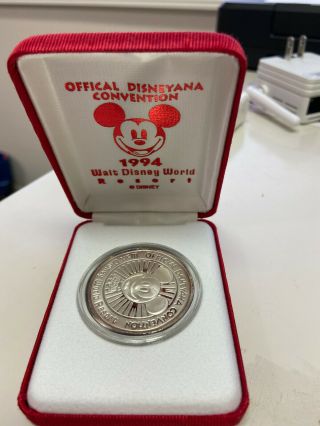 1994 Official Disneyana Convention 1 Oz.  Pure.  999 Silver Coin Ltd Ed 0638/1000