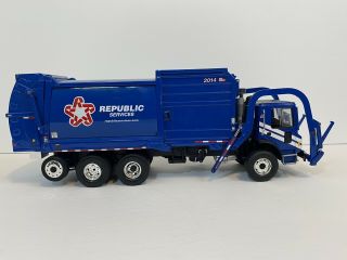 First Gear 1/34 Republic Services Mack Top Loader Trash Sanitation Garbage Truck 5