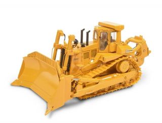 Cat D11n Dozer With U - Blade And Single - Shank Ripper - Ccm 1:48 Scale Model