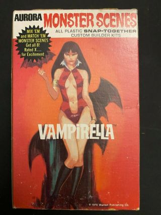 `1971 / Complete Aurora Monster Scenes Vampirella Model Kit 638 - 130