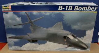 Revell 85 - 4900 Rockwell B - 1b Bomber Kit 1:48 Inside 1998 33 " Wingspan