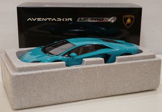 Autoart 1/18 Lamborghini Aventador Lp700 - 4 Turquoise Blue 74667 Signature Series