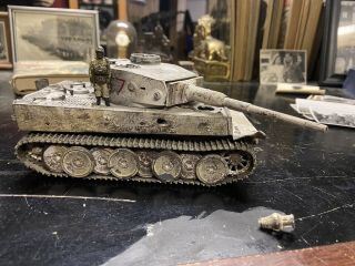 Wwii German Tiger Tank - Pro Built 1:35 Model Winterized Knocked Out Abandoned