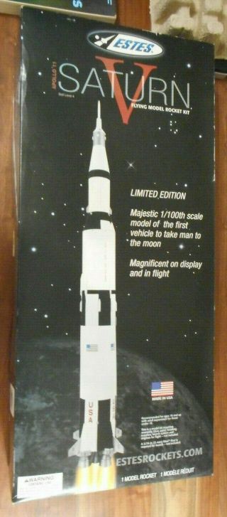 Estes Apollo 11 Saturn V Flying Model Rocket 1/100th Scale Box