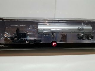1/64 Mack R Model With Sleeper And Tanker Trailer R.  D.  Trucking,  Convoy