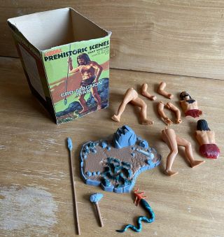 Vintage 1971 Aurora Prehistoric Scenes Cro - Magnon Man Model Kit & Partial Box