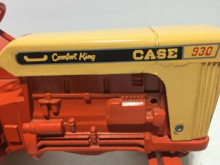 Case 930 Comfort King Tractor Vintage w Metal Rims 1/16 Scale by Ertl 6