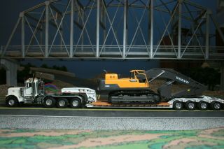 WSI Models Sword Peterbilt 379 Day Cab with flip trailer 1:50 scale 2