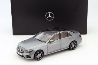 I - Scale Mercedes - Benz E - Class (w213) Amg Designo Selenite Grey Dealer 1:18