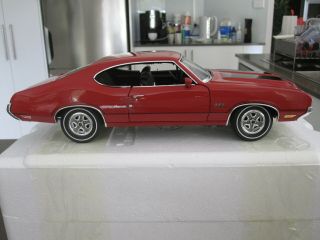 1/18 ACME A1805607 1970 OLDSMOBILE 442 W30 DR OLDS NO.  3 RED 1 OF 996 5