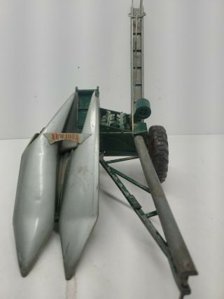 Vintage Idea 1 - Row Corn Picker by Topping Models 1/16 Scale 2