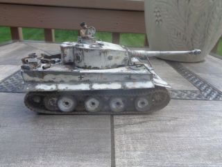 1/35 Finished And Built Wwii German Tiger I Tank 1 Figure Winter Camoflauge