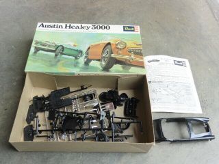 Revell 1962 Austin Healey 3000 Plastic Model Kit 1968 Issue 1/32 Engine Started