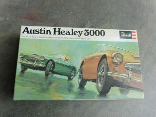 Revell 1962 Austin Healey 3000 Plastic Model Kit 1968 Issue 1/32 Engine Started 2